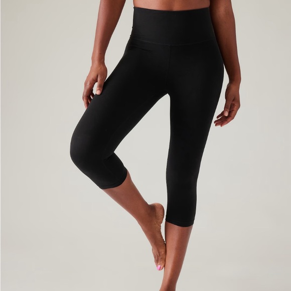Athleta Pants - Black Athleta Elation Capri Leggings